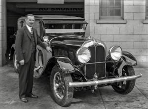 Auburn 8-115 Sedan